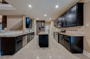 1419 Kyle Hill Ln, Sugar Land, TX 77479 - Photo 6
