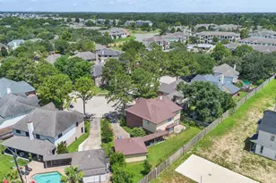 1702 Lake Geneva Ct, Houston, TX 77084 - Photo 6