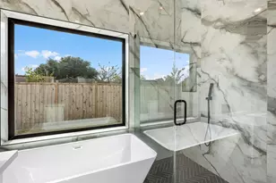 943 W 31st St, Houston, TX 77018 - Photo 20