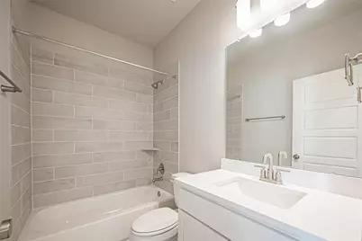 8926 Grovner Place, Houston, TX 77055 - Photo 32