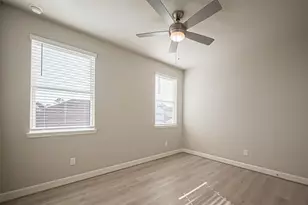 8926 Grovner Pl, Houston, TX 77055 - Photo 30