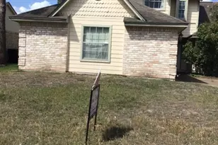 12042 Spring Grove Dr, Houston, TX 77099 - Photo 2