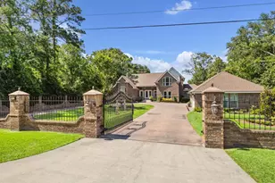 1917 Anchor Way, Dickinson, TX 77539 - Photo 2