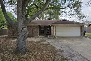 2714 Westfield St, Alvin, TX 77511 - Photo 2