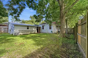 2404 Webster St, Liberty, TX 77575 - Photo 22