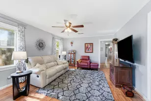 2404 Webster St, Liberty, TX 77575 - Photo 4