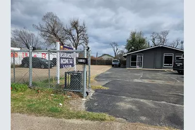 2116 Lockwood Drive, Houston, TX 77020 - Photo 2