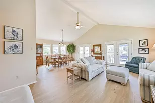 16613 Flamingo Way, Jamaica Beach, TX 77554 - Photo 14