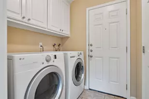 10429 Moorberry Ln, Houston, TX 77043 - Photo 14