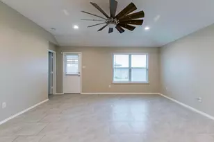 502 Poppy Field Ct, Rosharon, TX 77583 - Photo 4
