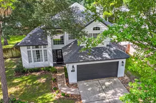 71 N Willow Point Cir, The Woodlands, TX 77382 - Photo 2