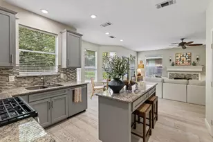 71 N Willow Point Cir, The Woodlands, TX 77382 - Photo 16