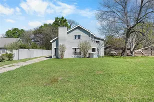 10496 Summit Dr, Willis, TX 77318 - Photo 1