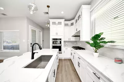 410 E 41st Street, Houston, TX 77022 - Photo 24