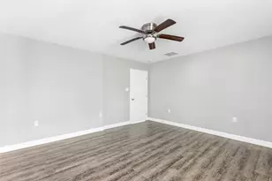 520 E Defee Ave, Baytown, TX 77520 - Photo 22