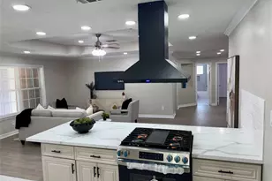 7306 Log Hollow Dr, Houston, TX 77040 - Photo 10