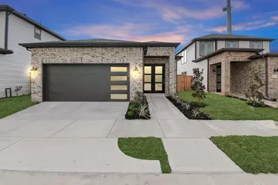 4352 Avron Drive, Stafford, TX 77477 - Photo 2
