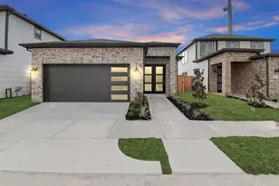 4352 Avron Dr, Stafford, TX 77477 - Photo 2