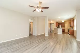 443 Oak Chase Dr, Conroe, TX 77304 - Photo 4