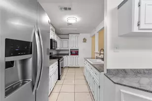 6917 Palestine St, Houston, TX 77020 - Photo 12