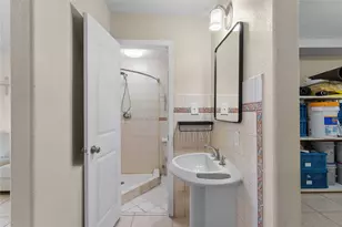 6917 Palestine St, Houston, TX 77020 - Photo 20