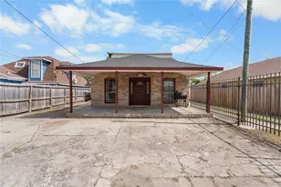 6917 Palestine St, Houston, TX 77020 - Photo 2