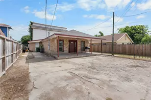 6917 Palestine St, Houston, TX 77020 - Photo 46
