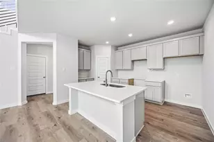 8006 Alamo Ct, Beasley, TX 77417 - Photo 4