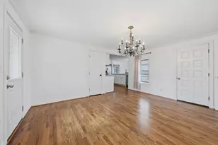 305 N Granville St, Bellville, TX 77418 - Photo 6