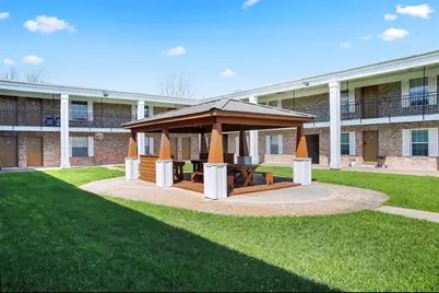 8800 Gulf Freeway #13, Houston, TX 77017 - Photo 1