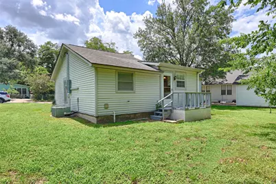 903 N Glendale Street, Hallettsville, TX 77964 - Photo 22