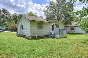 903 N Glendale St, Hallettsville, TX 77964 - Photo 22