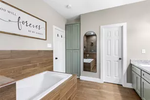 2201 Maple Ave, Liberty, TX 77575 - Photo 10