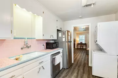 1428 Ball, Galveston, TX 77550 - Photo 48