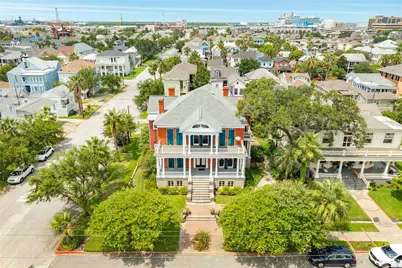 1428 Ball, Galveston, TX 77550 - Photo 2