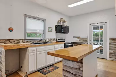1820 Highway 35 S, Rockport, TX 78382 - Photo 8