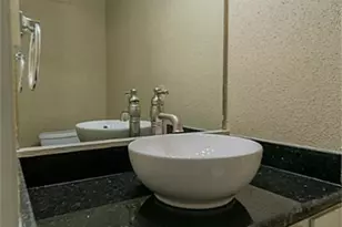 14 Lakeway St, Conroe, TX 77304 - Photo 8