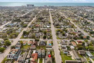 1602 55th St, Galveston, TX 77551 - Photo 6