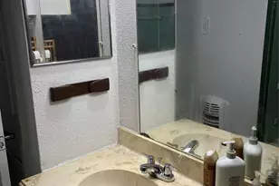 7634 S Hall St, Houston, TX 77028 - Photo 4