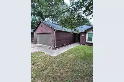 600 Spruce Dr, Conroe, TX 77302 - Photo 1
