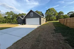 1204 Ada St, New Waverly, TX 77358 - Photo 2