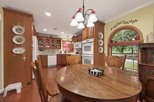 2 Magnolia Ln, Huffman, TX 77336 - Photo 6