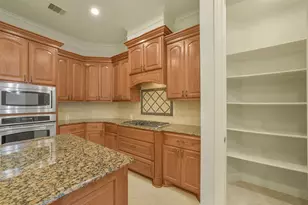 6518 Canyon Cliff Ct, Houston, TX 77041 - Photo 18