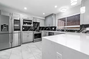11643 Village Pl Dr, Houston, TX 77077 - Photo 12