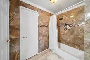 11642 Borderwood Dr, Houston, TX 77013 - Photo 14