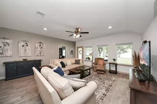 205 Lakeway Circle, Anahuac, TX 77514 - Photo 16