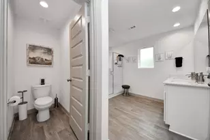 205 Lakeway Circle, Anahuac, TX 77514 - Photo 24