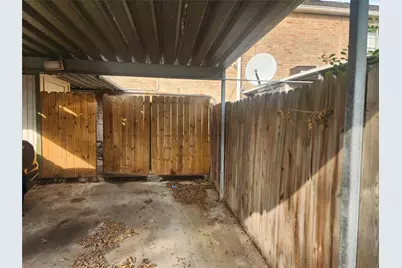 73 E Park West Drive, Houston, TX 77072 - Photo 8