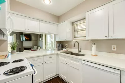 7312 Seawall Boulevard #112, Galveston, TX 77551 - Photo 16