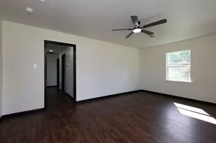 9015 Vinearbor St, Houston, TX 77033 - Photo 30